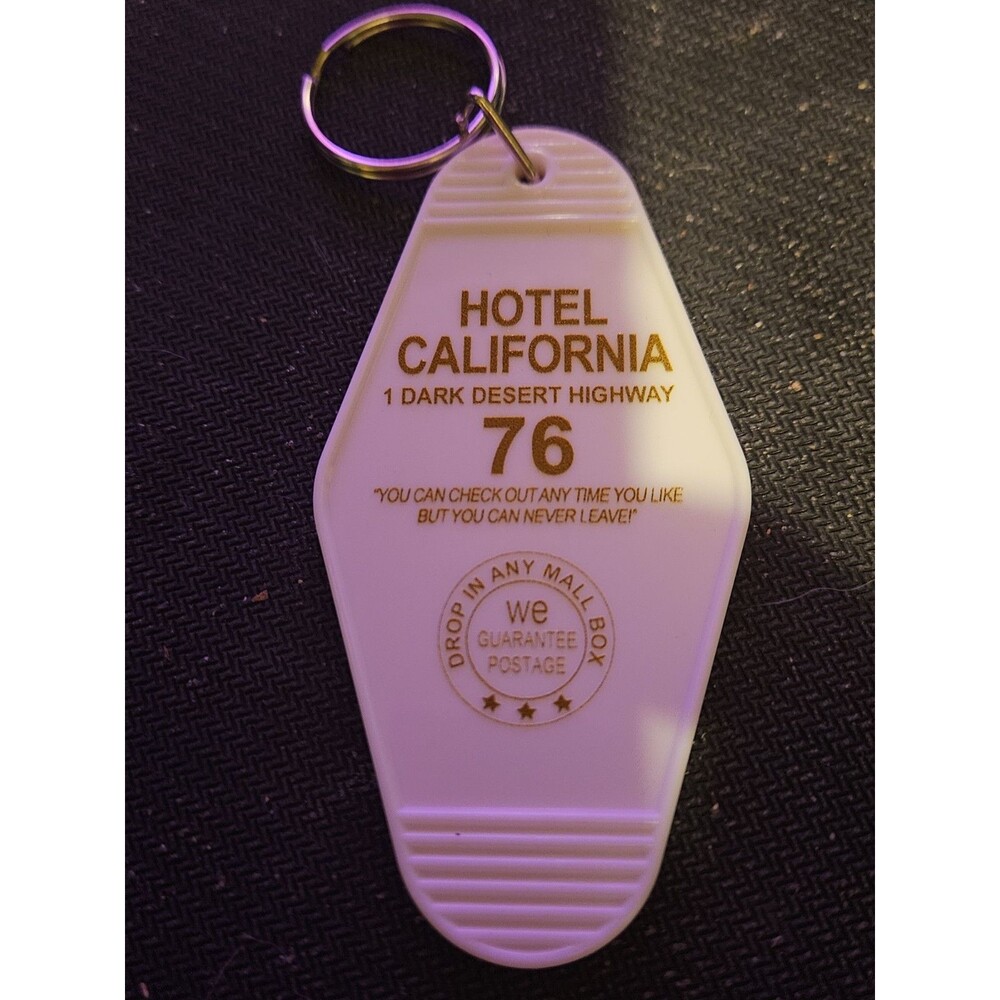 Hotel California Key Ring (Dark Desert Highway) The Eagles - White